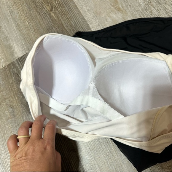 Swimsuits For All black white color block one shoulder one piece swimsuit sz 16 - Picture 5 of 9